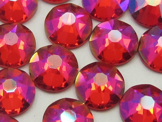 72 pcs. 20ss LIGHT SIAM SHIMMER HOT FIX European Rhinestones